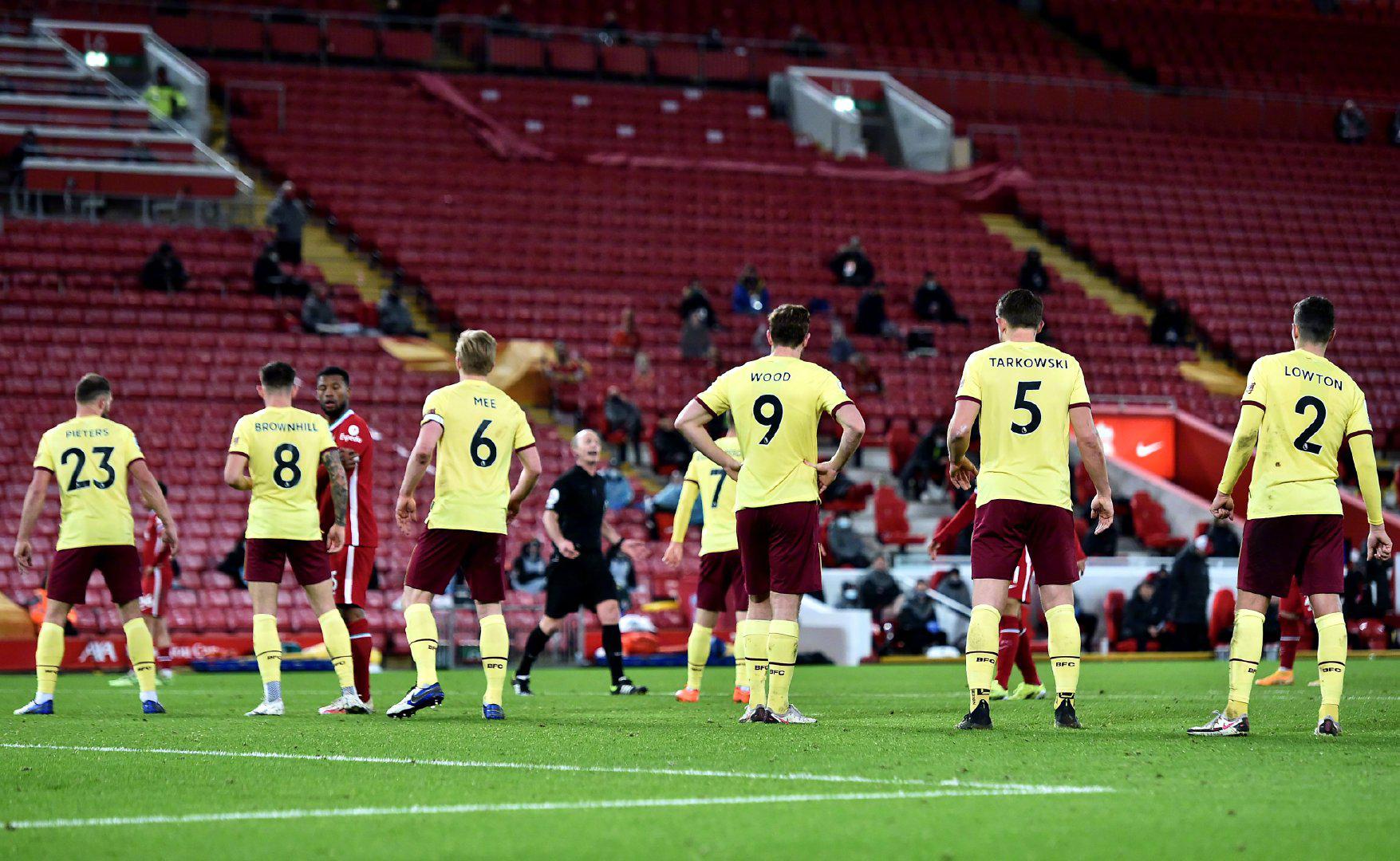 在场下更是 在场下更是